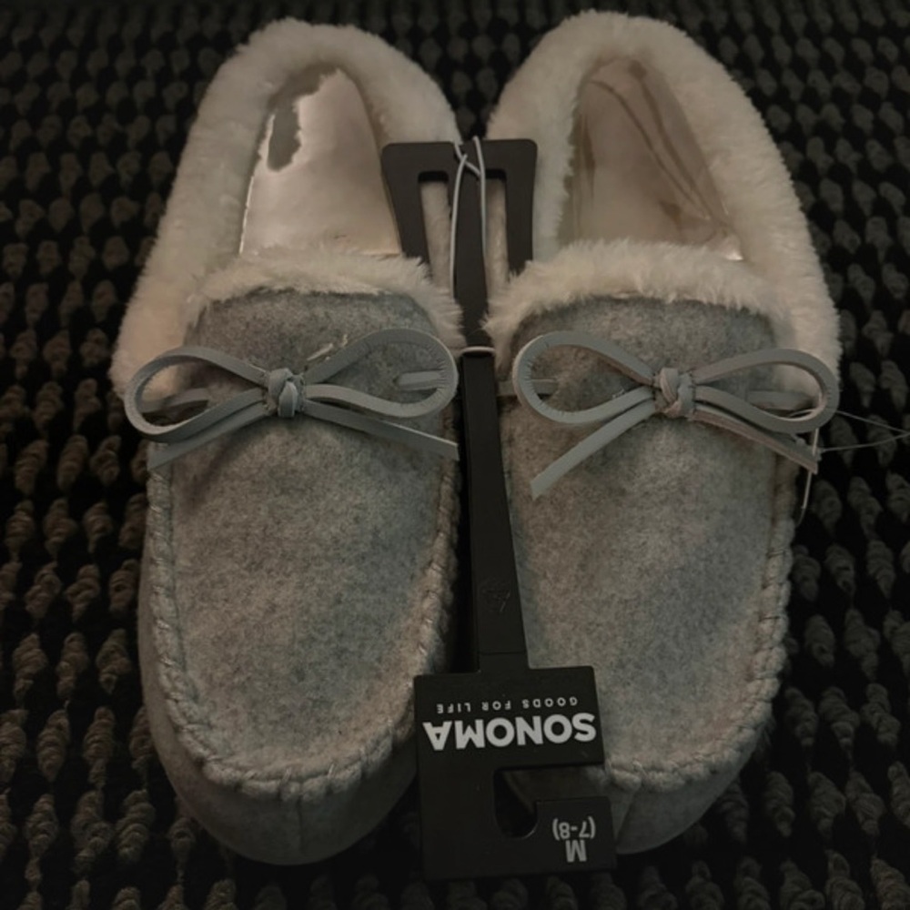 Sonoma Light Gray Fleece-Lined Moccasin Slippers